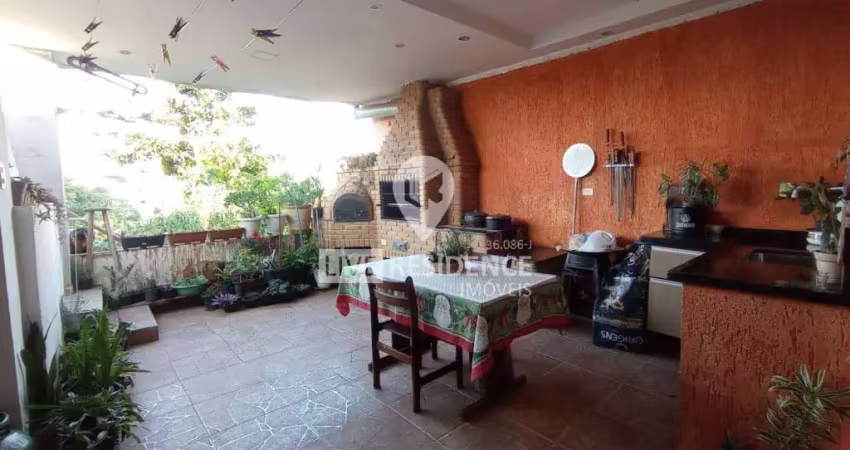 casa residencial Jardim Ipê terreno 163,50 construção 178m²