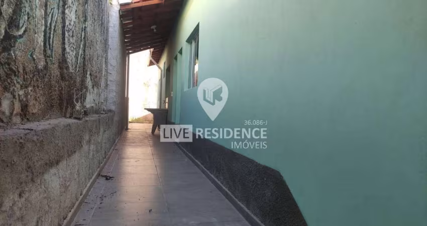 Casa nova à venda em bairro tranquilo!!