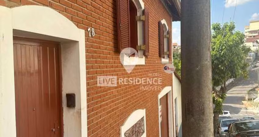 Linda casa a venda no Centro de  Itatiba