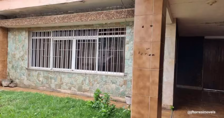 Casa - Padrão, para Venda em São Paulo/SP