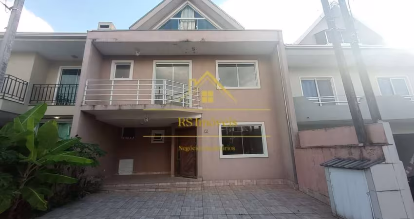 Sobrado de Condomínio fechado com 3 Quartos à venda, 128m² - Cachoeira