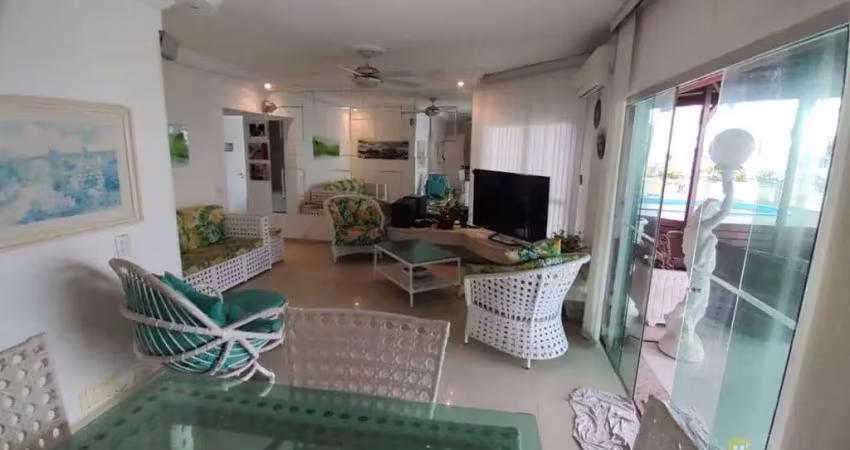 Cobertura com 3 dormitórios à venda, 193 m² por R$ 750.000,00 - Tombo - Guarujá/SP