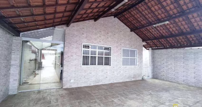 Casa isolada com 3 dormitórios à venda, 151 m² por r$ 750.000,00 - vila ligya - guarujá/sp
