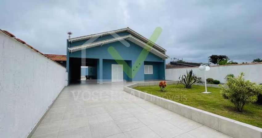 Casa para Venda em Pontal do Paraná, Balneário Praia de Leste, 4 dormitórios, 1 suíte, 3 banheiros, 3 vagas