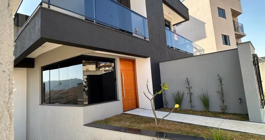 LINDA CASA DE ALTO PADRÃO