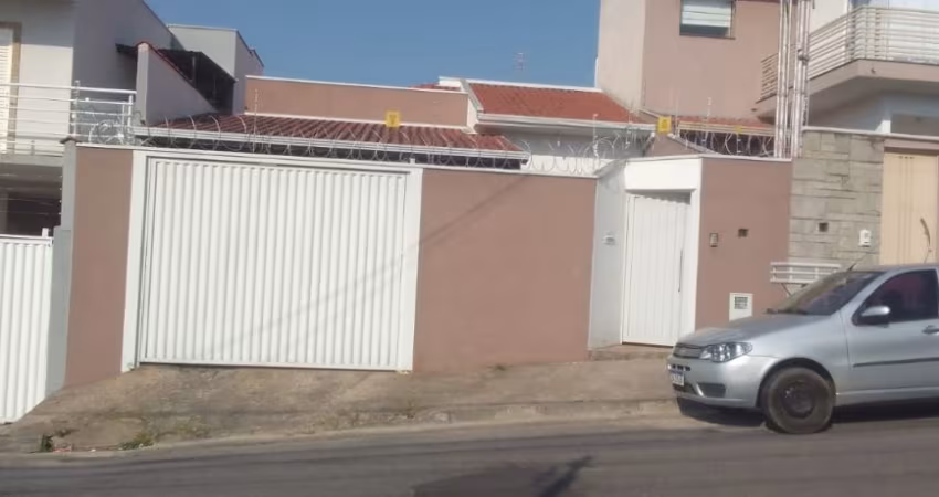 EXCELENTE CASA A VENDA