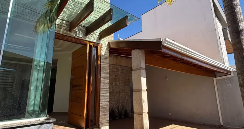 Linda casa  plana a venda  localização privilegiada toda confortavél