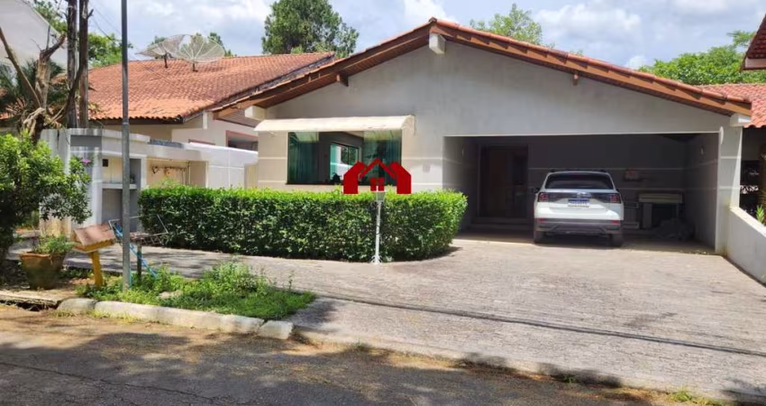 Casa em Condomínio para Venda em Cotia, Granja Viana, 6 dormitórios, 1 suíte, 3 banheiros, 4 vagas