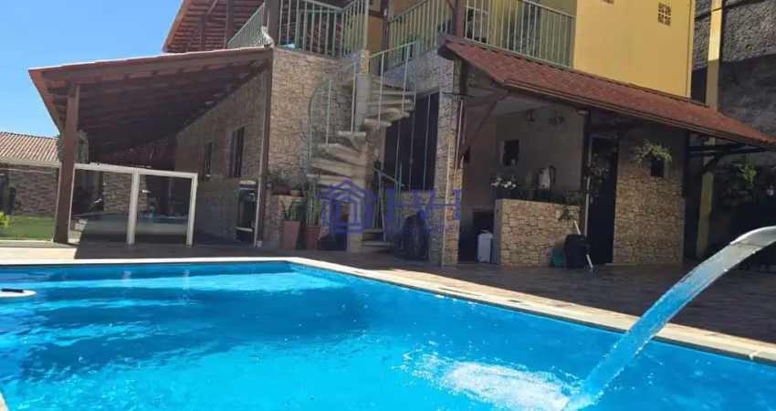 Casa com 5 quartos para alugar em Letícia, Belo Horizonte 