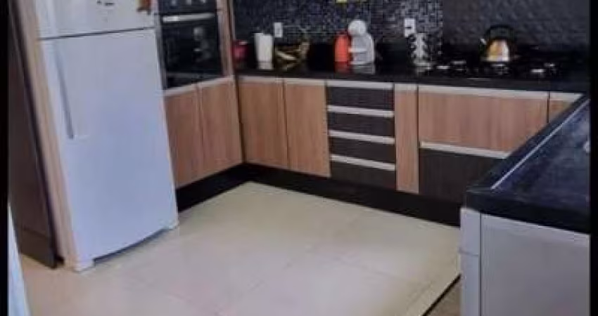 Casa Sobrado em Indaiatuba, Condomínio Vila Rica com 3 quartos e 1 suíte - 198m²
