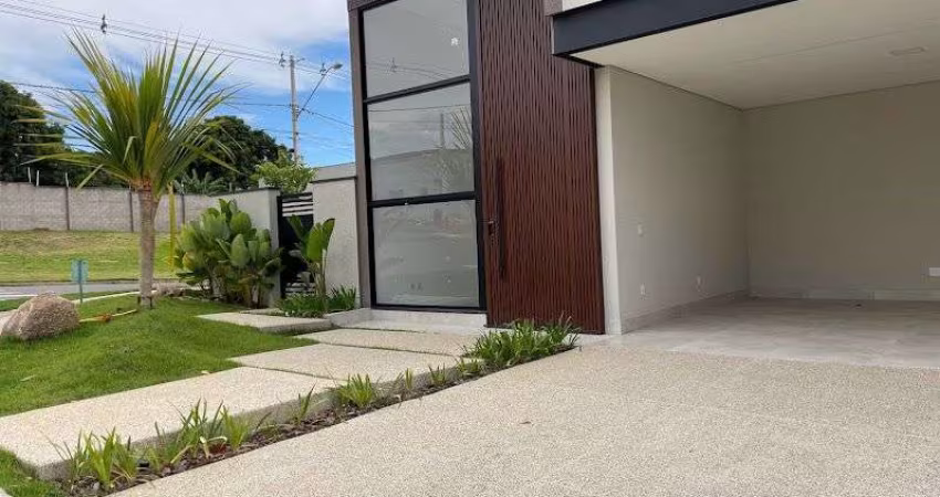 Casa Térrea em Indaiatuba, Condomínio Residencial Milano, com 3 suítes - 205 m²