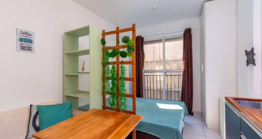 Apartamento com 1 dormitório para alugar, 19 m² por R$ 1.400,00 + taxas/mês - Portão - Curitiba/PR