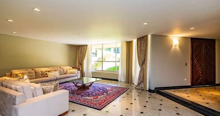 Casa com 4 dormitórios para alugar, 716 m² por R$ 18.500/mês - São Lourenço - Curitiba/PR