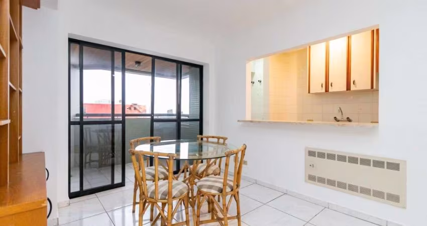 Apartamento com 1 dormitório para alugar, 49 m² por R$ 2.300,00 + taxas /mês - Centro - Curitiba/PR