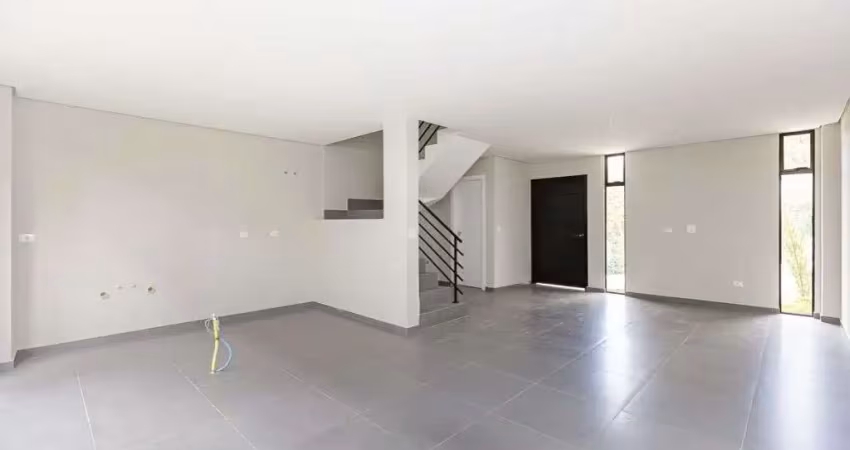 Sobrado com 3 dormitórios à venda, 118 m² por R$ 639.900,00 - Santa Cândida - Curitiba/PR