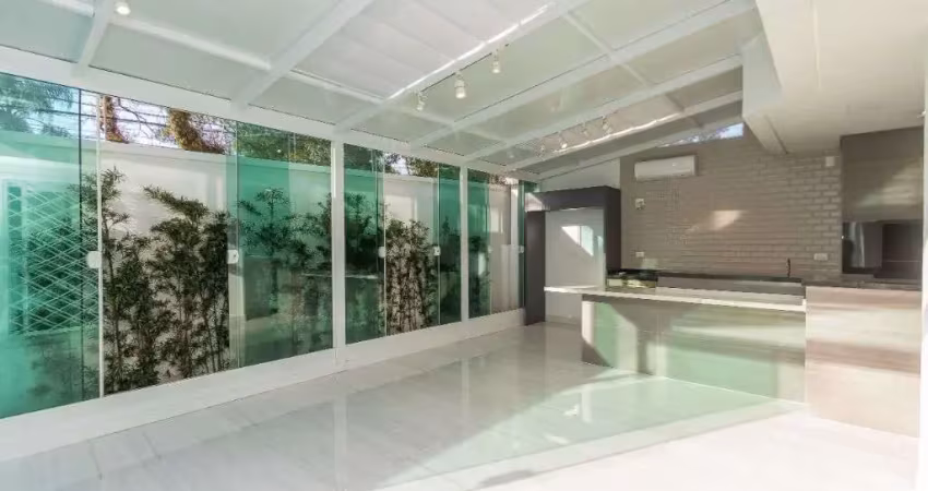 Sobrado com 4 dormitórios à venda, 386 m² por R$ 2.190.000,00 - Hugo Lange - Curitiba/PR