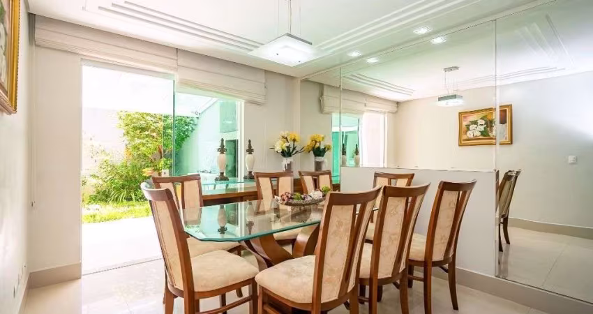 Sobrado com 4 dormitórios à venda, 207 m² por R$ 1.099.000,00 - Jardim Social - Curitiba/PR