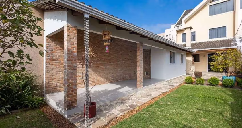 Sobrado com 3 dormitórios à venda, 197 m² por R$ 870.000,00 - Tingui - Curitiba/PR