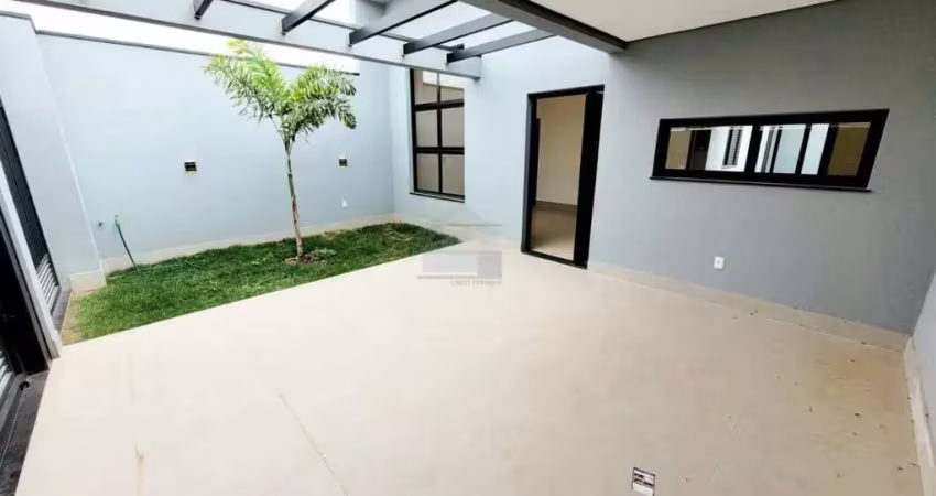 Casa nova com três dormitórios à venda muito bem localizada, arquitetura moderna no bom sucesso, in