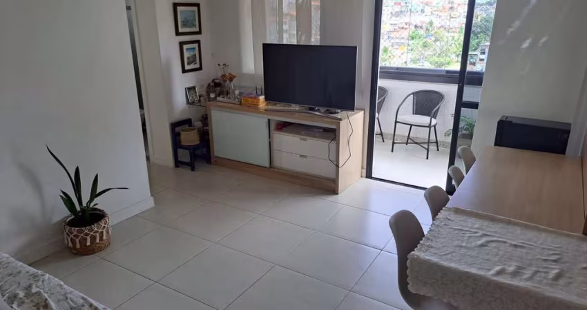 2/4 com suíte - Edifício Plaza Centenário