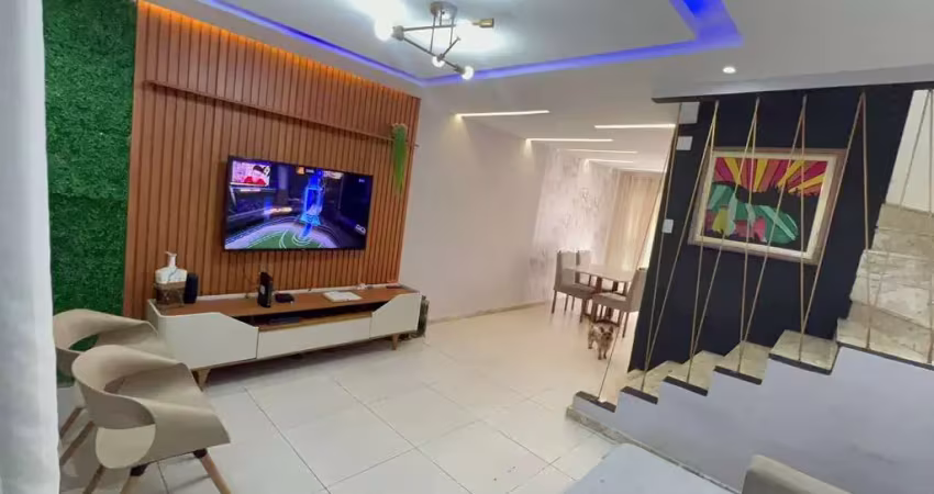 Casa 2/4 com suíte - Ipitanga