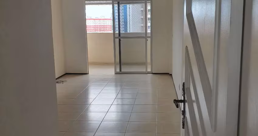 Excelente apartamento, bem localizado, com 117 m2, 3 quartos, 1 suíte,  wc social.