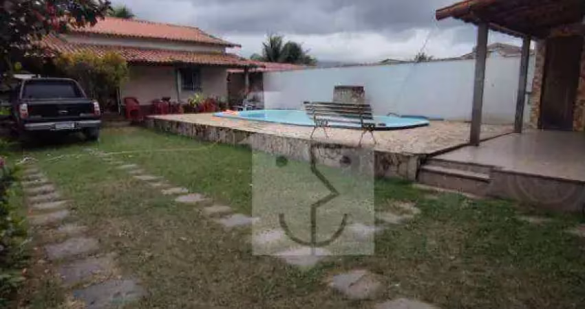 Casa com 2 dormitórios à venda, 200 m² por R$ 580.000,00 - Cordeirinho - Maricá/RJ