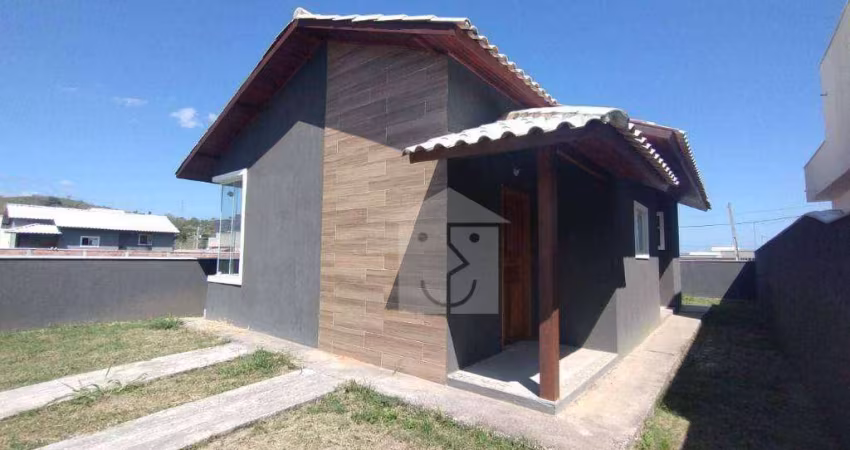 Casa com 2 dormitórios à venda, 67 m² por R$ 390.000,00 - Caxito - Maricá/RJ