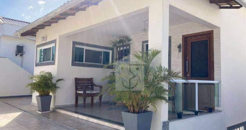 Casa com 3 dormitórios à venda, 188 m² por R$ 980.000 - Flamengo - Maricá/RJ