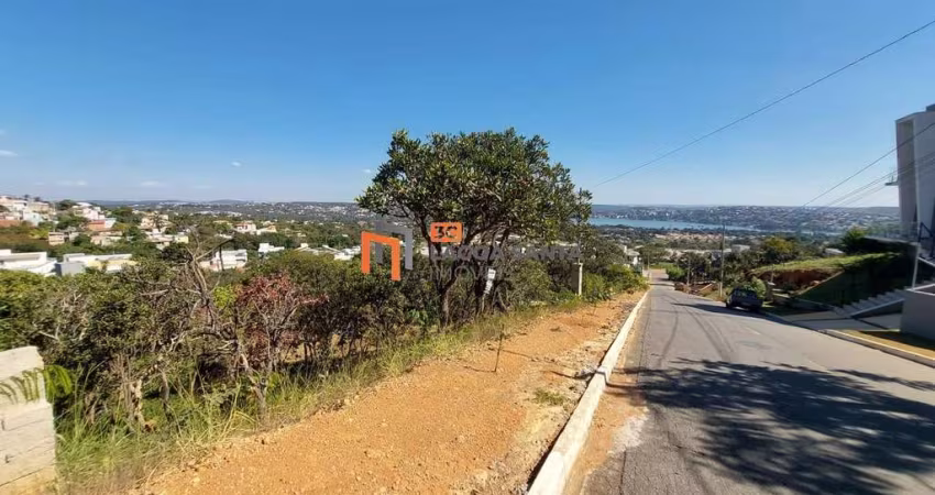 LOTE DE 1.000 M² NO CONDOMÍNIO BOULEVARD COM VISTA PARA LAGOA CENTRAL