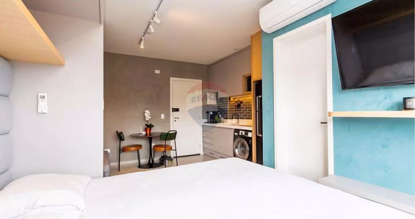 Studio no Berlin Coliving, mobiliado, moderno e funcional, a venda no Água Verde!