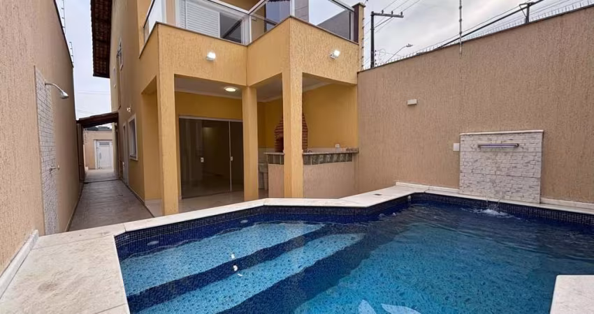 Casa para Venda em Itanhaém, Jd Suarão, 2 dormitórios, 1 suíte, 3 banheiros, 2 vagas