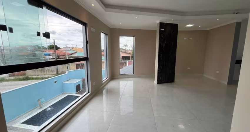 Casa estilo sobreposta no bairro Jardim Suarão em Itanhaém, no litoral sul de São Paulo