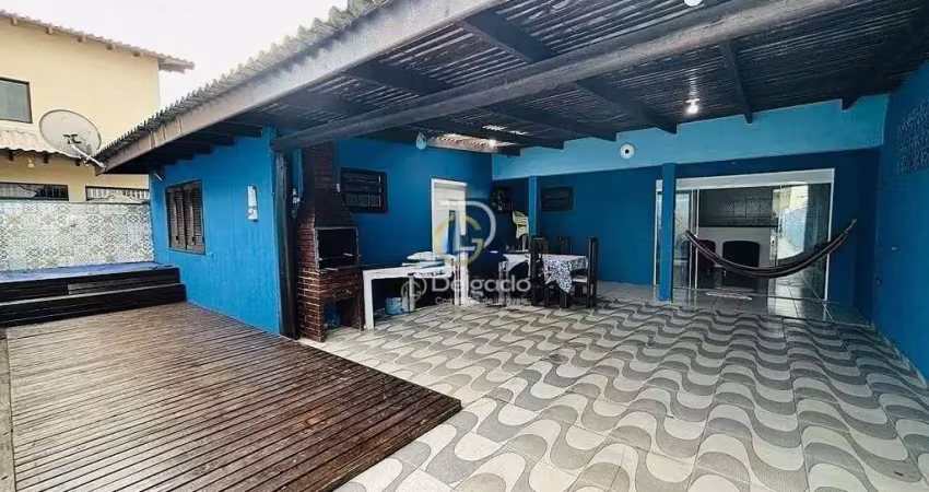Casa no centro praia de leste 3 quartos a venda