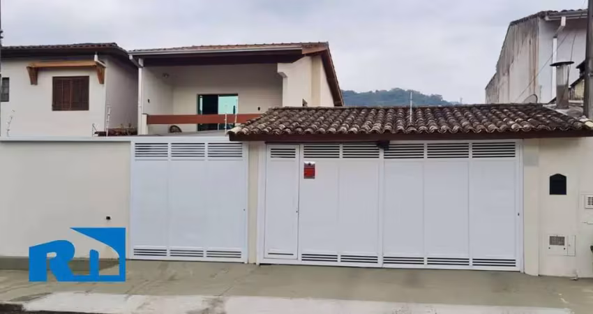 Sobrado no bairro estrela Dalva em Caraguatatuba
