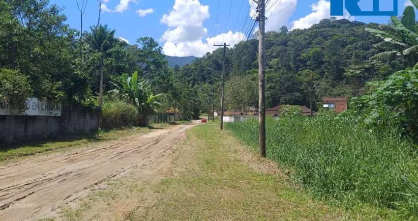 Terreno Amplo Próximo às Belíssimas Praias de Caraguatatuba!