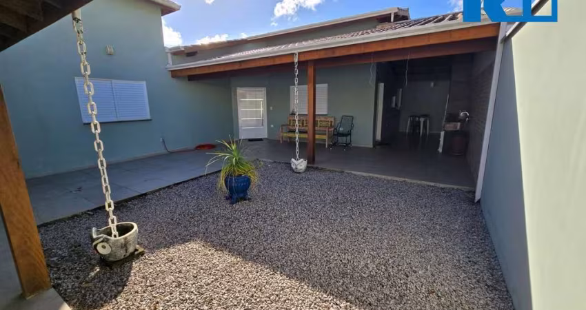 Casa à venda no bairro Sumaré – Caraguatatuba/SP