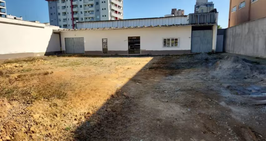 Barracão / Galpão / Depósito com 3 salas para alugar no América, Joinville 