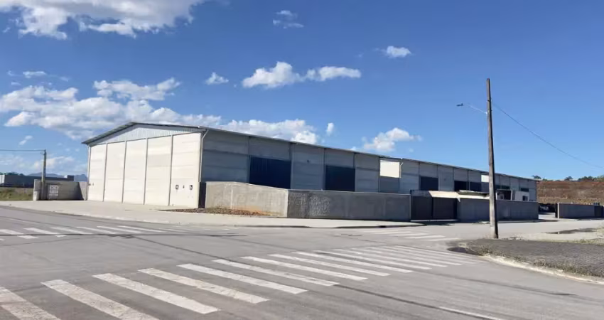 Barracão / Galpão / Depósito com 2 salas à venda no Paranaguamirim, Joinville 