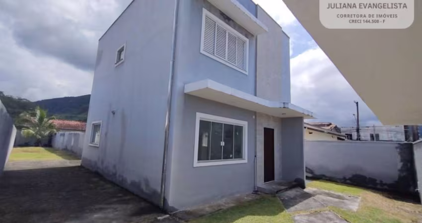 Sobrado à venda no bairro Jardim Gaivotas - Caraguatatuba/SP