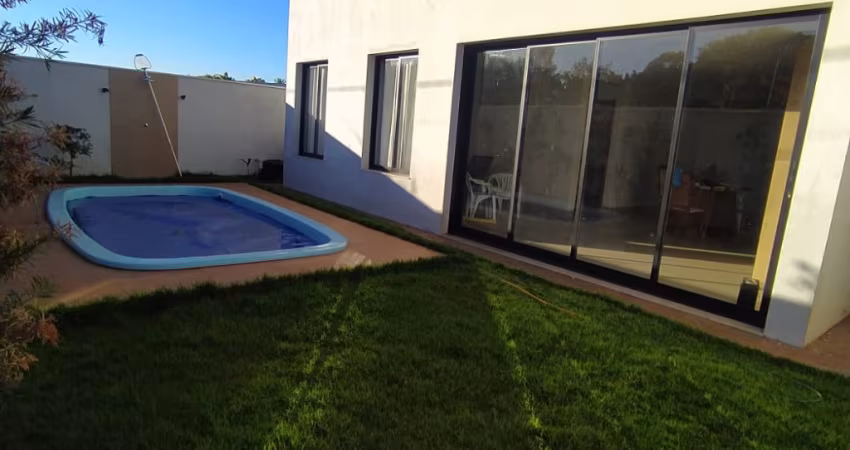 Maravilhosa casa no condomínio Varanda Sul