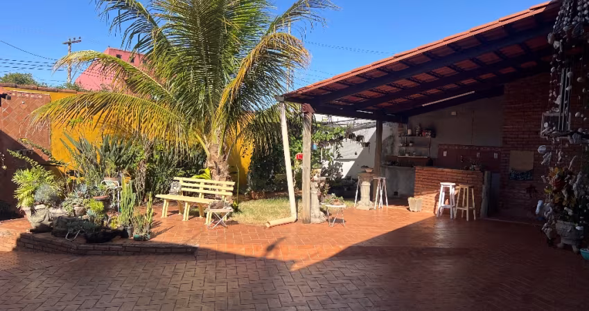 Linda casa no Bairro Jaraguá