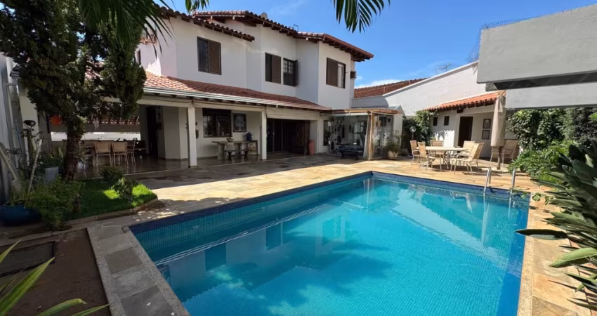 Excelente casa com localização privilegiada
