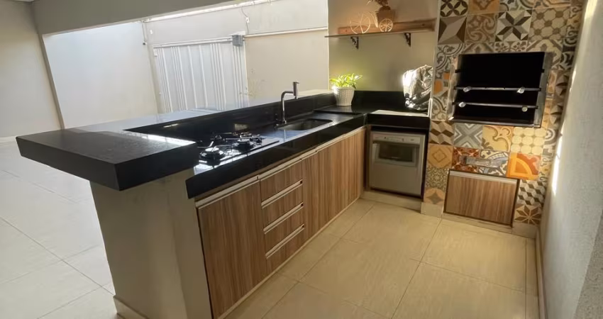 Excelente casa de oportunidade no Bairro Alto Umuarama