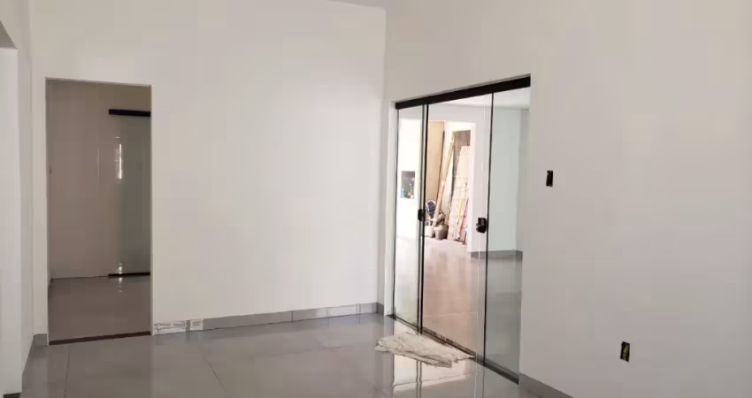 Excelente casa nova no Bairro São Jorge