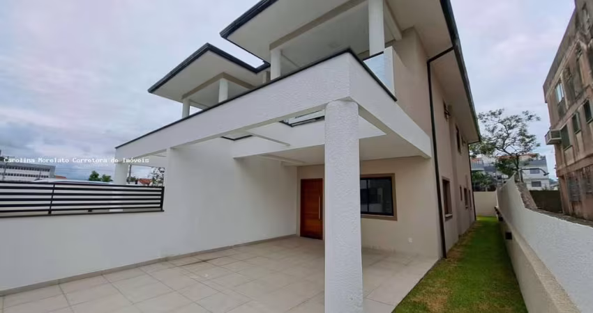 Casa Alto Padrão para Venda em Florianópolis, Canasvieiras, 3 dormitórios, 1 suíte, 2 banheiros, 2 vagas