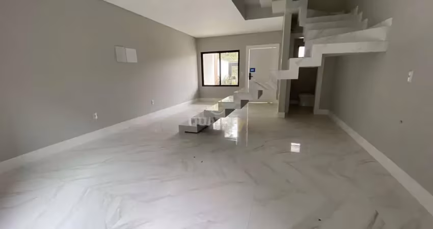 Sobrado novo em Mariscal