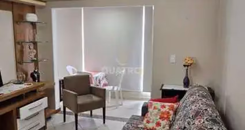 Apartamento com dois dormitórios a 200m da praia de bombas