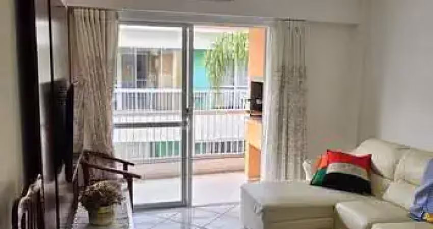 Apartamento com dois dormitórios a 200m da praia de bombas