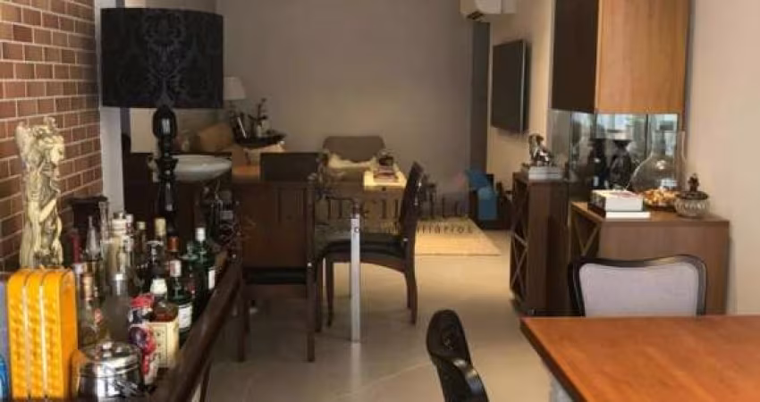 APARTAMENTO COM 02 QUARTOS NO CONDOMÍNIO ALTA VISTA NO BAIRRO ANHANGABAÚ EM JUNDIAI SP.